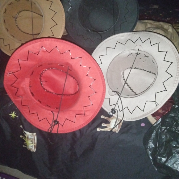 Pants,  hats, jackets - Picture 12 of 16